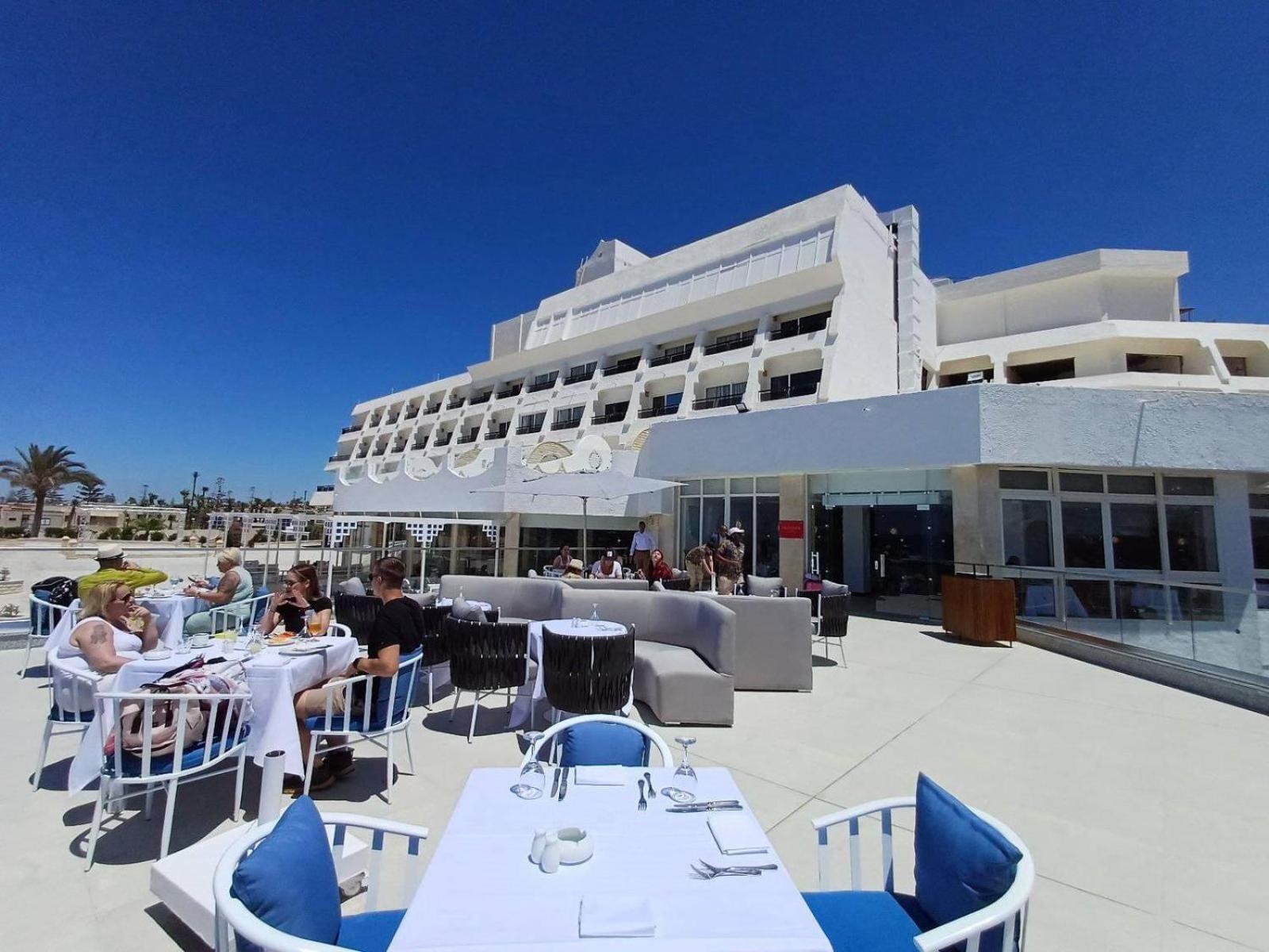 Borg El Arab Beach Resort Екстер'єр фото The hotel's main restaurant