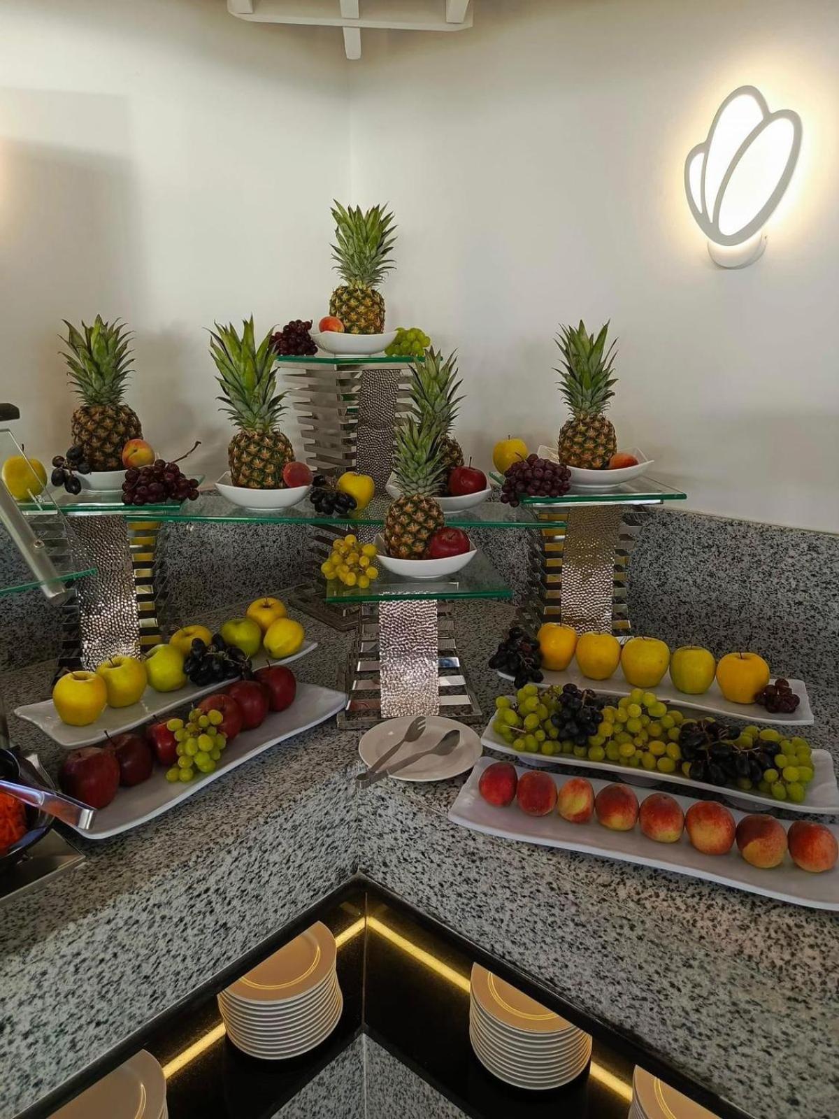 Borg El Arab Beach Resort Екстер'єр фото Fruit display