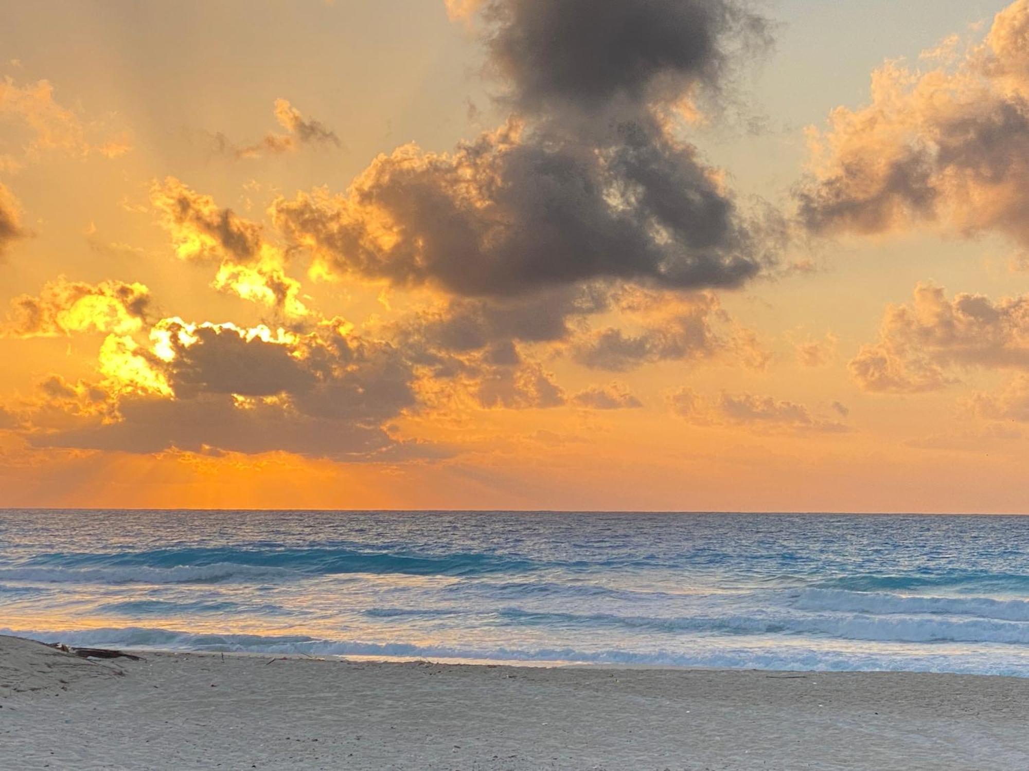 Borg El Arab Beach Resort Екстер'єр фото Sunset at the beach